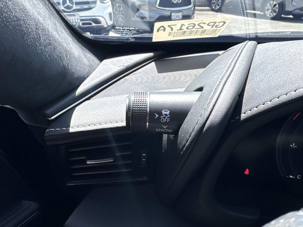 Used 2018 Lexus LC 500 Coupe w/ Touring Package RWD image 19