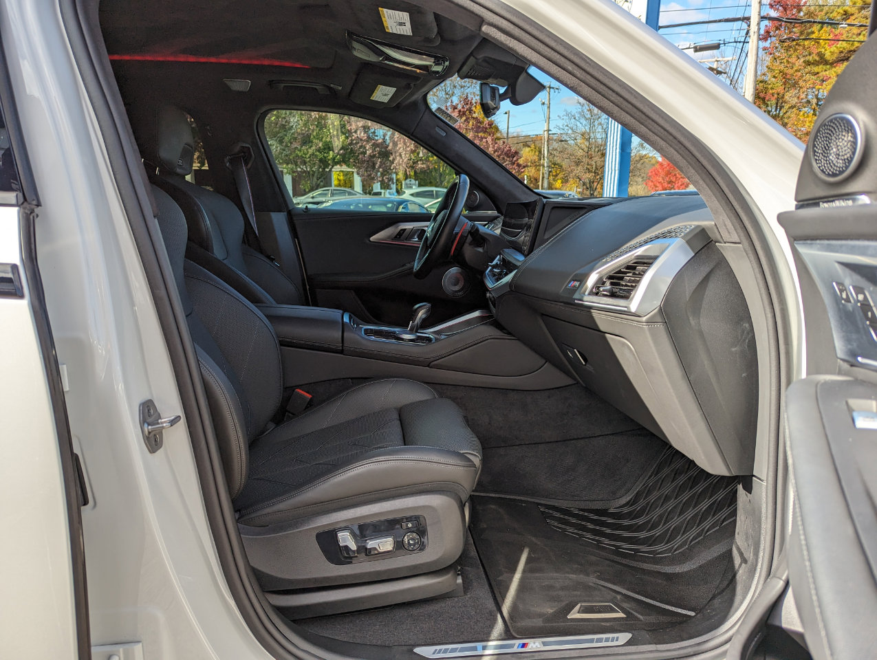 Used 2025 BMW XM Sports Activity Vehicle image 35