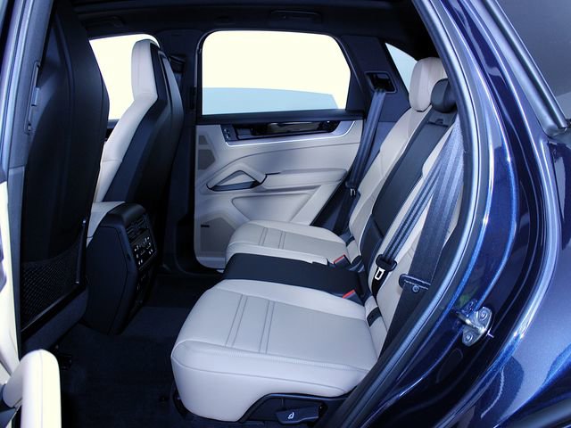 New 2026 Porsche Cayenne S AWD/4WD image 22