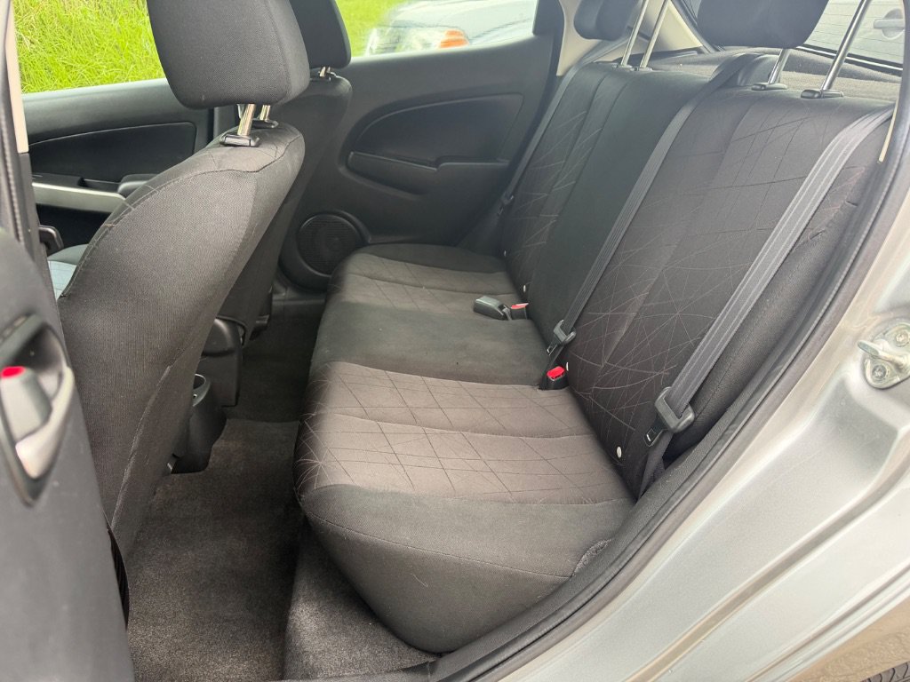 Used 2013 MAZDA MAZDA2 Sport FWD image 19