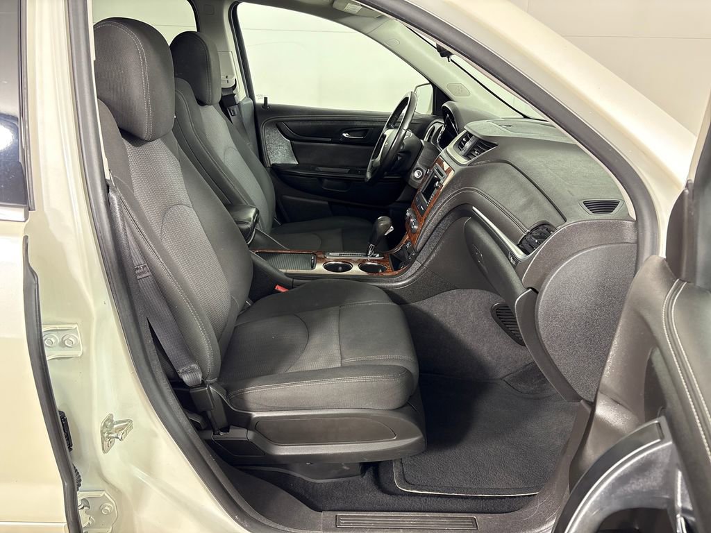 Used 2014 Chevrolet Traverse LT w/ All-Star Edition FWD image 6