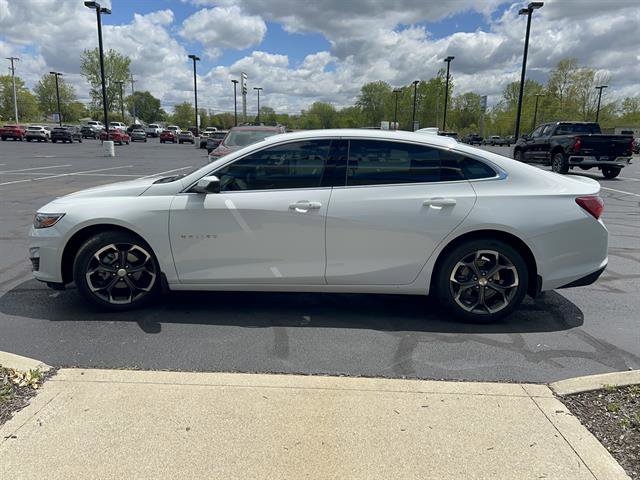 Used 2022 Chevrolet Malibu LT FWD image 4