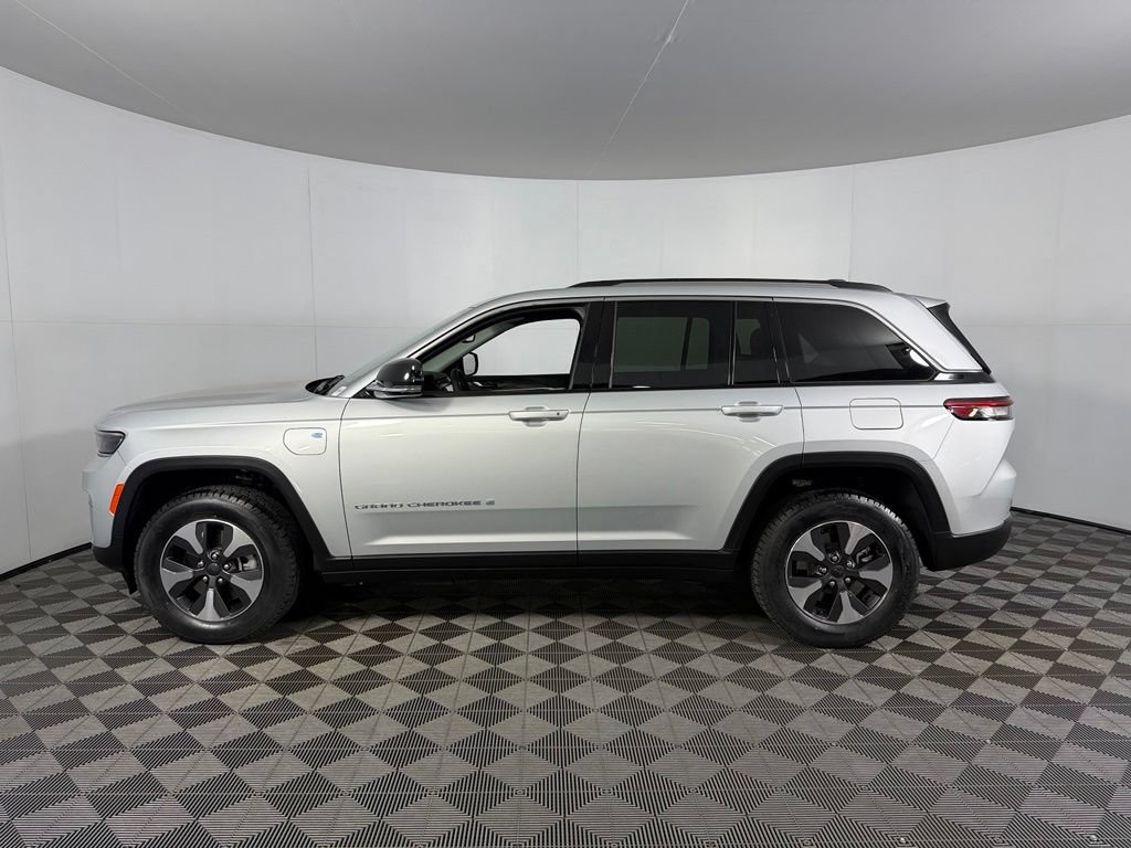 Used 2022 Jeep Grand Cherokee Limited 4xe AWD/4WD image 10