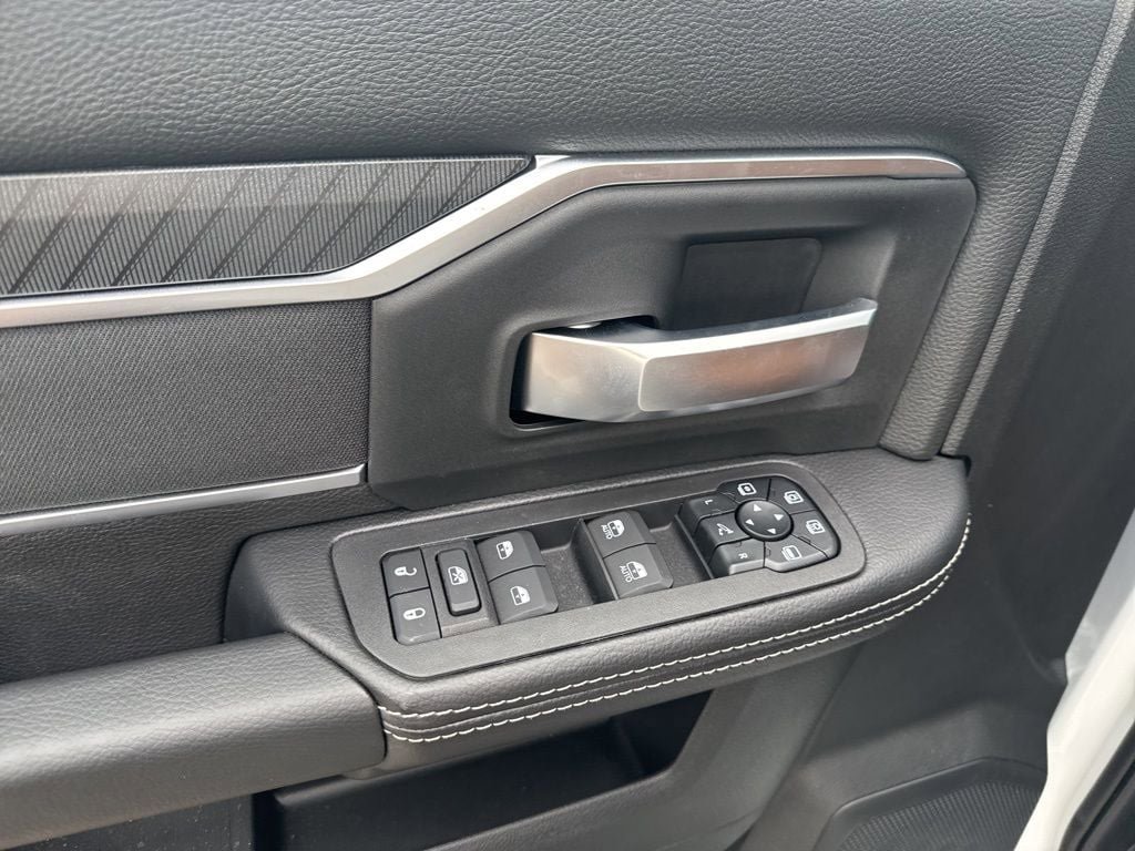 New 2025 RAM 2500 Big Horn AWD/4WD image 23