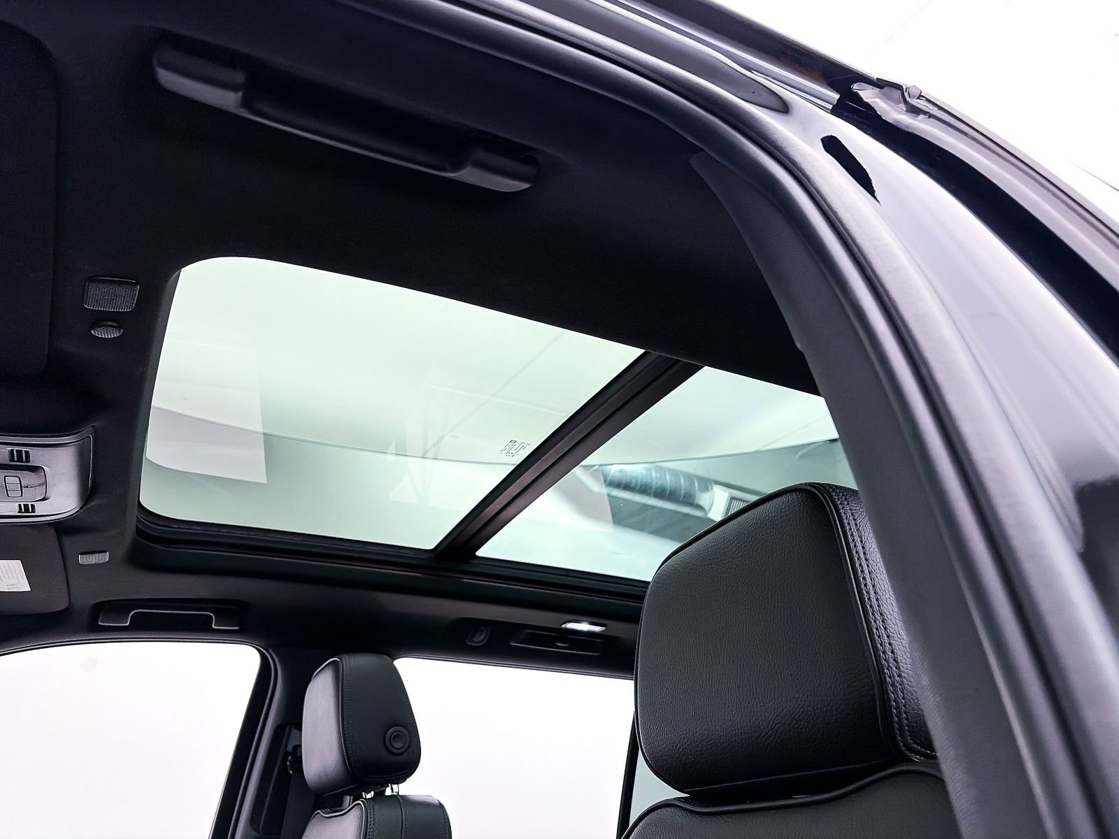 Used 2022 GMC Yukon Denali image 3