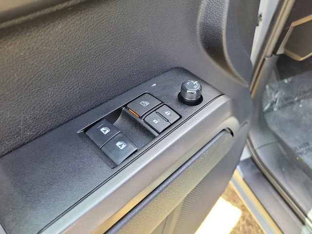 Used 2020 Toyota Tacoma TRD Off-Road w/ TRD Premium Off Road Package AWD/4WD image 11