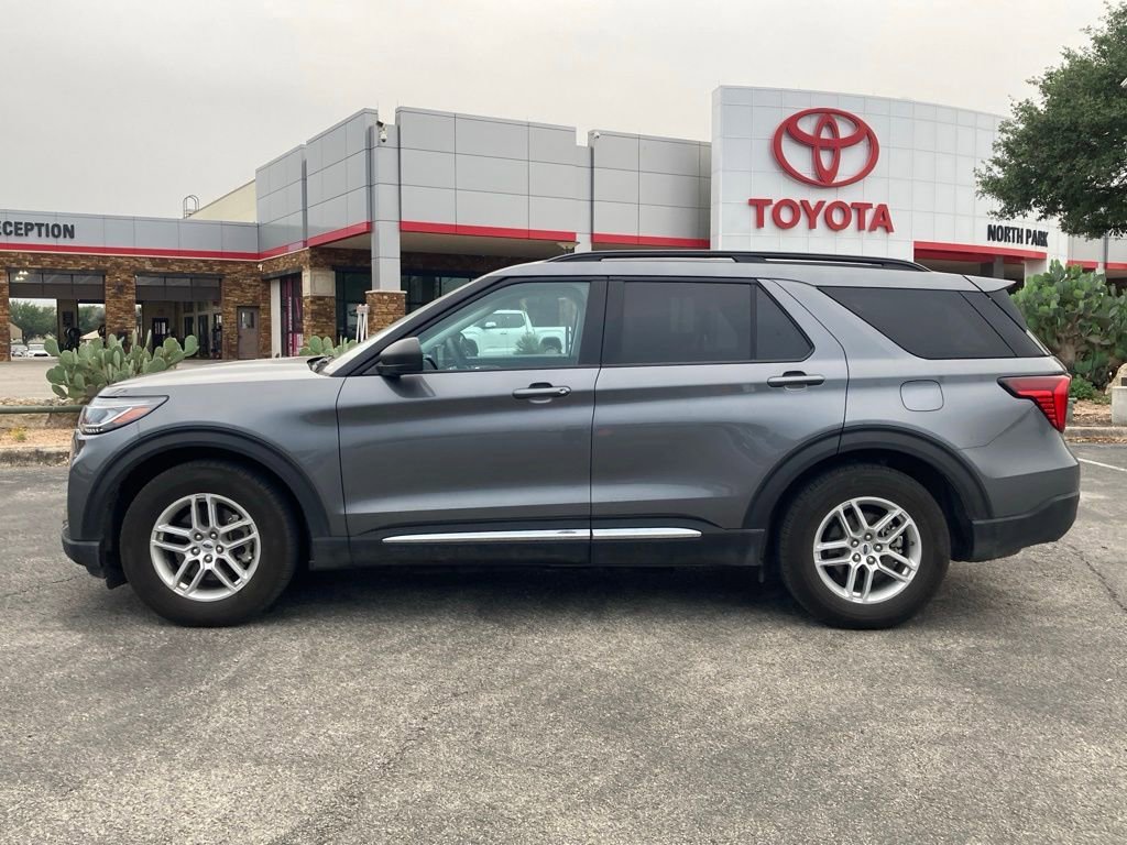 Used 2025 Ford Explorer Active RWD image 7
