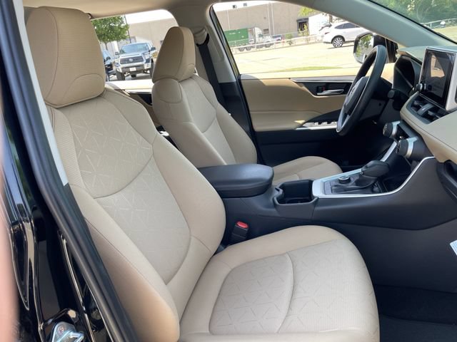 Certified 2025 Toyota RAV4 XLE w/ Convenience Package AWD/4WD image 28