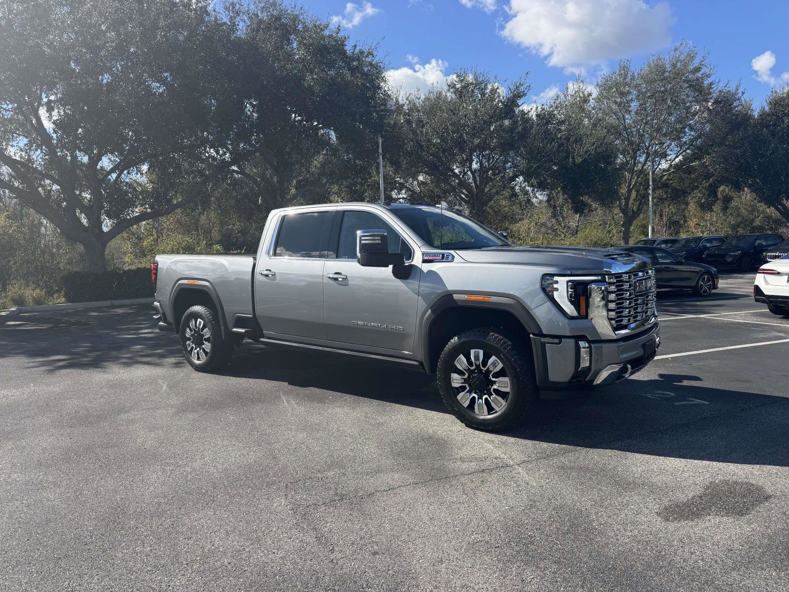 Used 2025 GMC Sierra 2500 Denali w/ Denali Reserve Package image 2