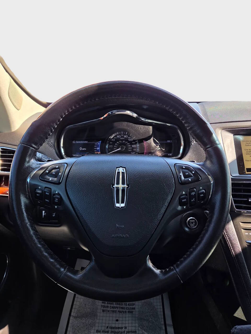 Used 2016 Lincoln MKT AWD image 9