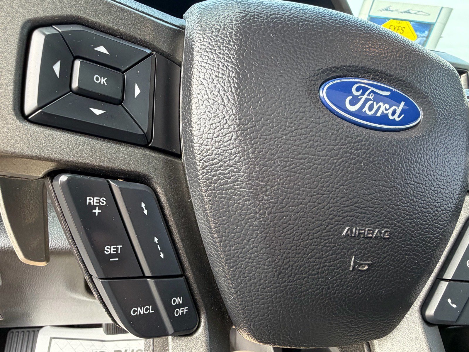 Used 2019 Ford F150 Raptor w/ Equipment Group 802A Luxury AWD/4WD image 16