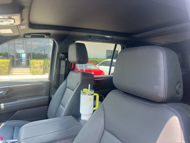Used 2026 Chevrolet Tahoe Z71 w/ Comfort Package AWD/4WD image 5