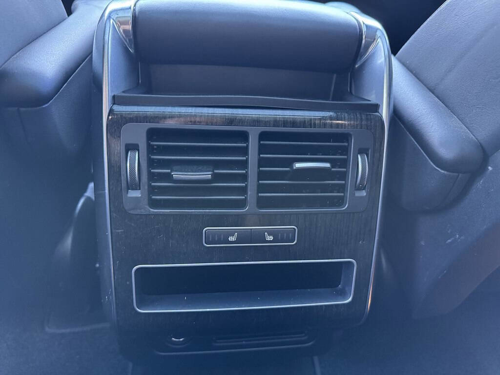 Used 2016 Land Rover Range Rover Sport HSE image 12