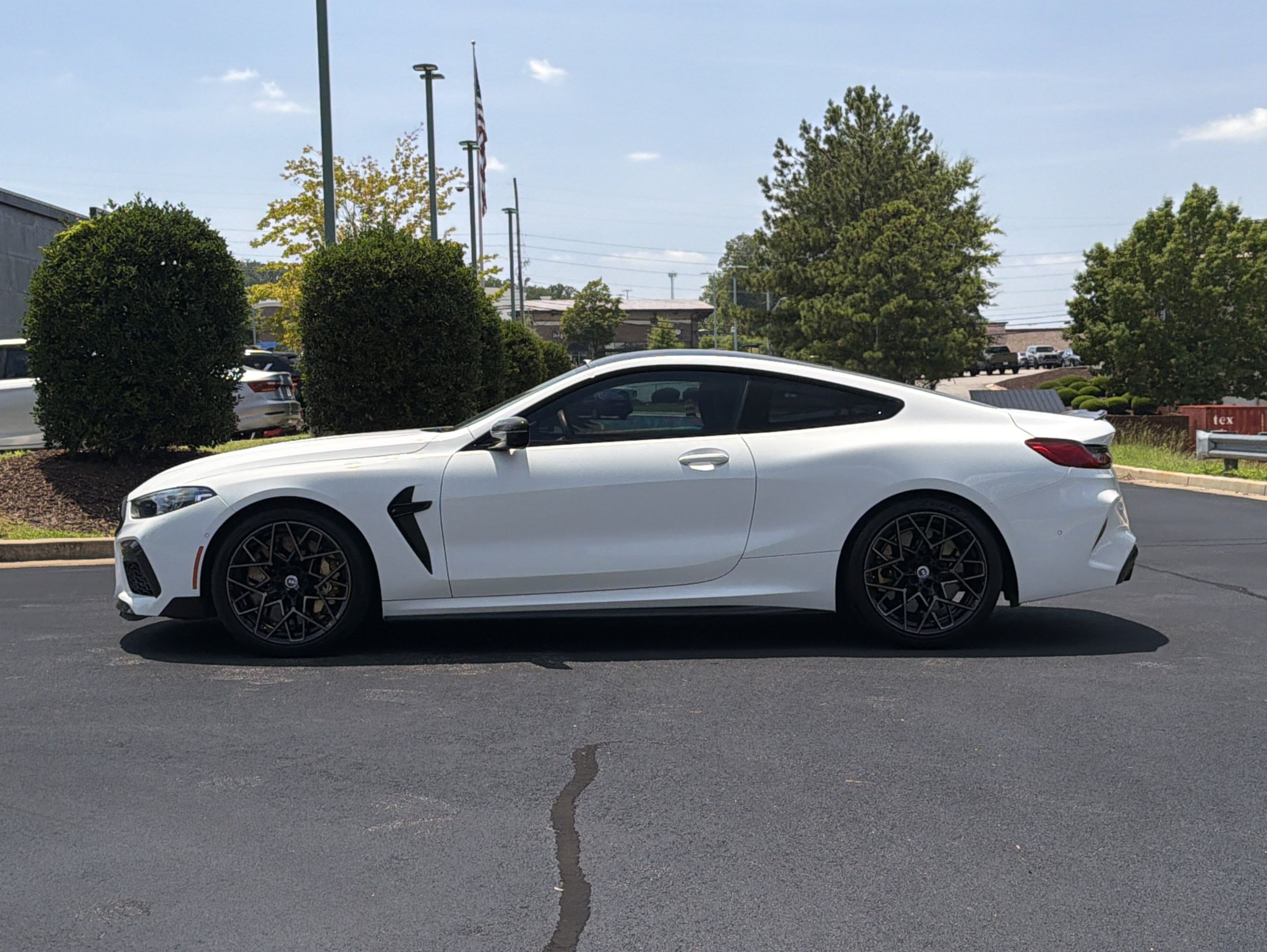 Used 2023 BMW M8 Competition w/ M Carbon Exterior Package AWD/4WD image 11