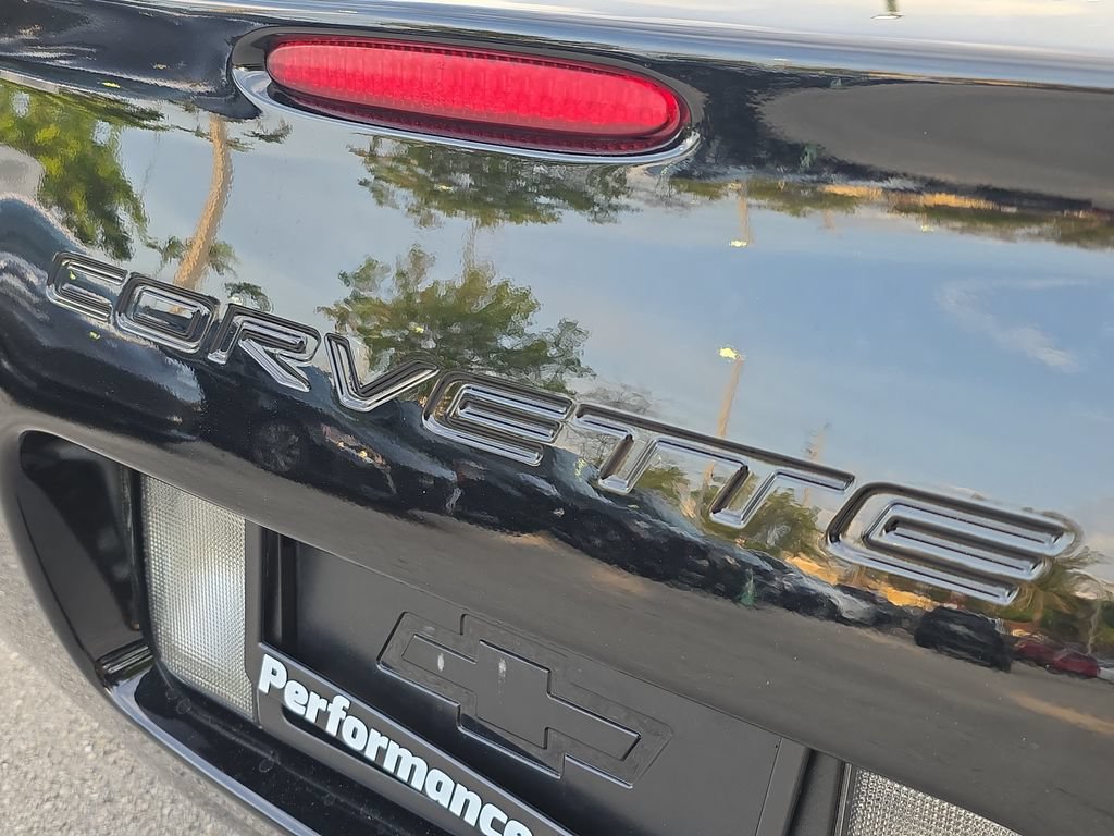 Used 2002 Chevrolet Corvette Convertible w/ Preferred Equipment Group2 RWD image 11