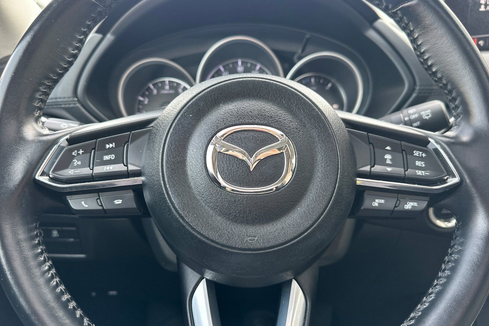 Used 2018 MAZDA CX-5 Touring w/ Preferred Equipment Package FWD image 32