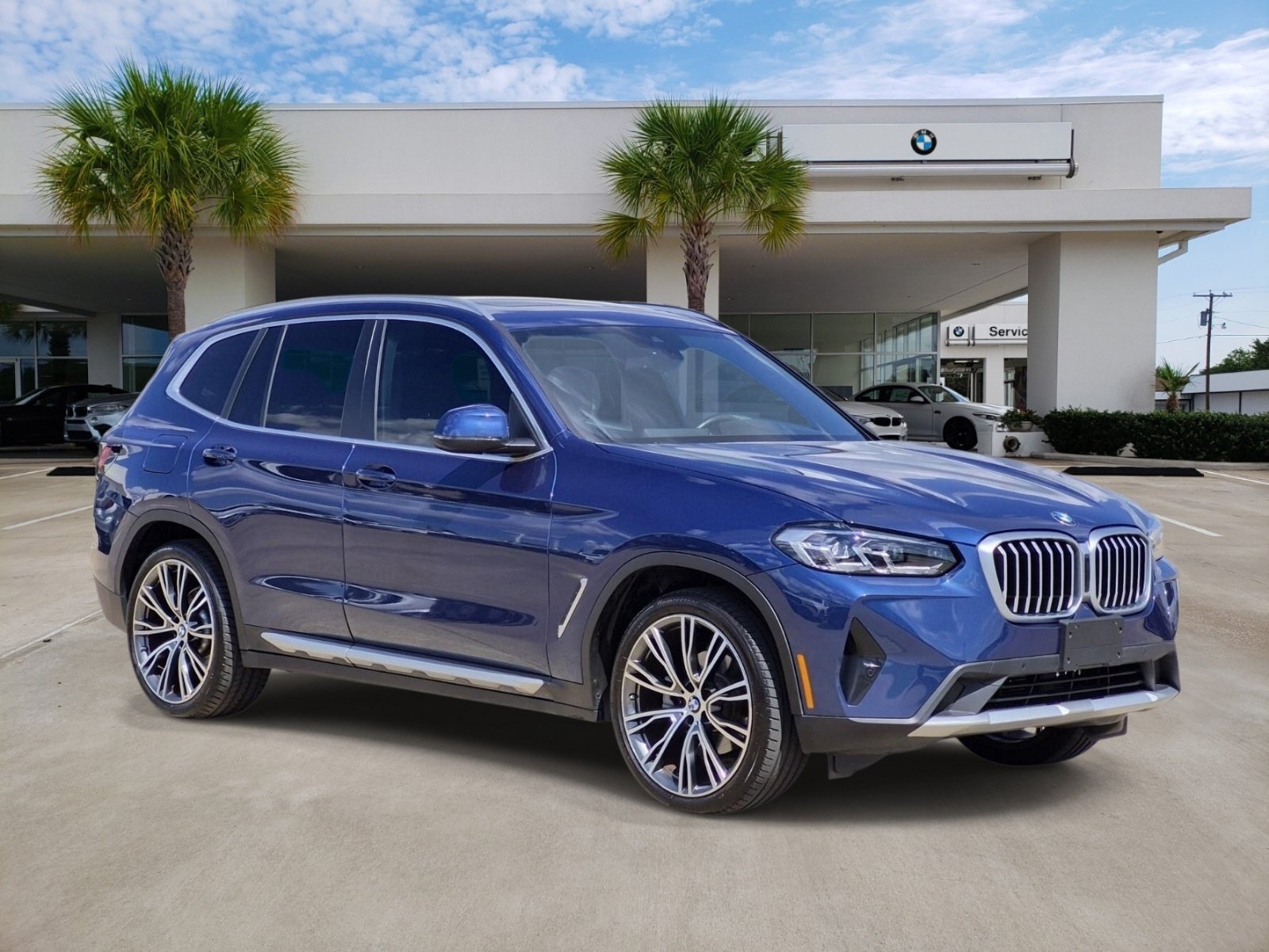 Used 2023 BMW X3 sDrive30i w/ Convenience Package RWD image 3