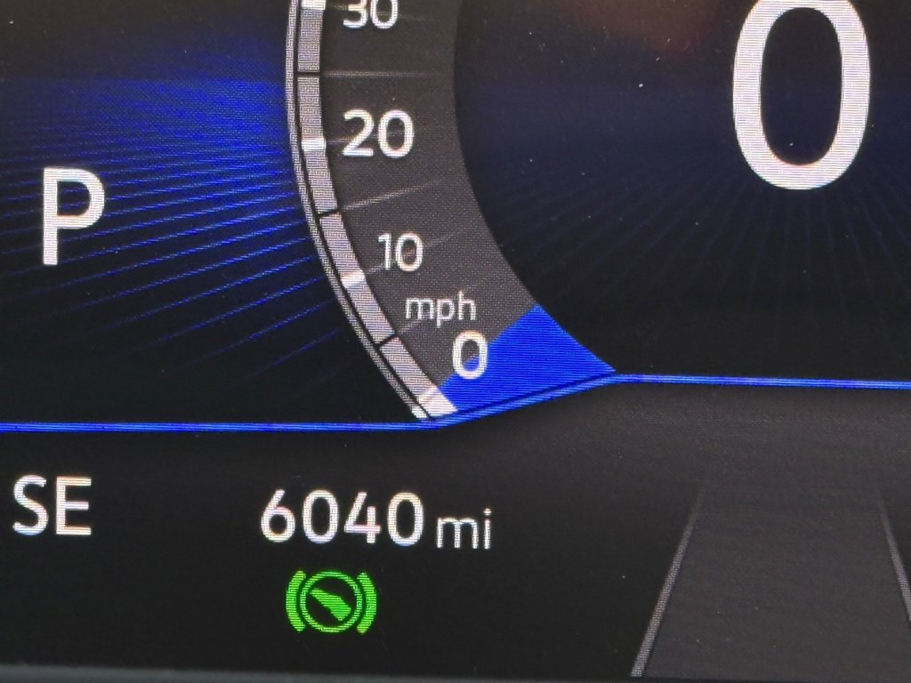 Certified 2025 Volkswagen Taos SE image 13