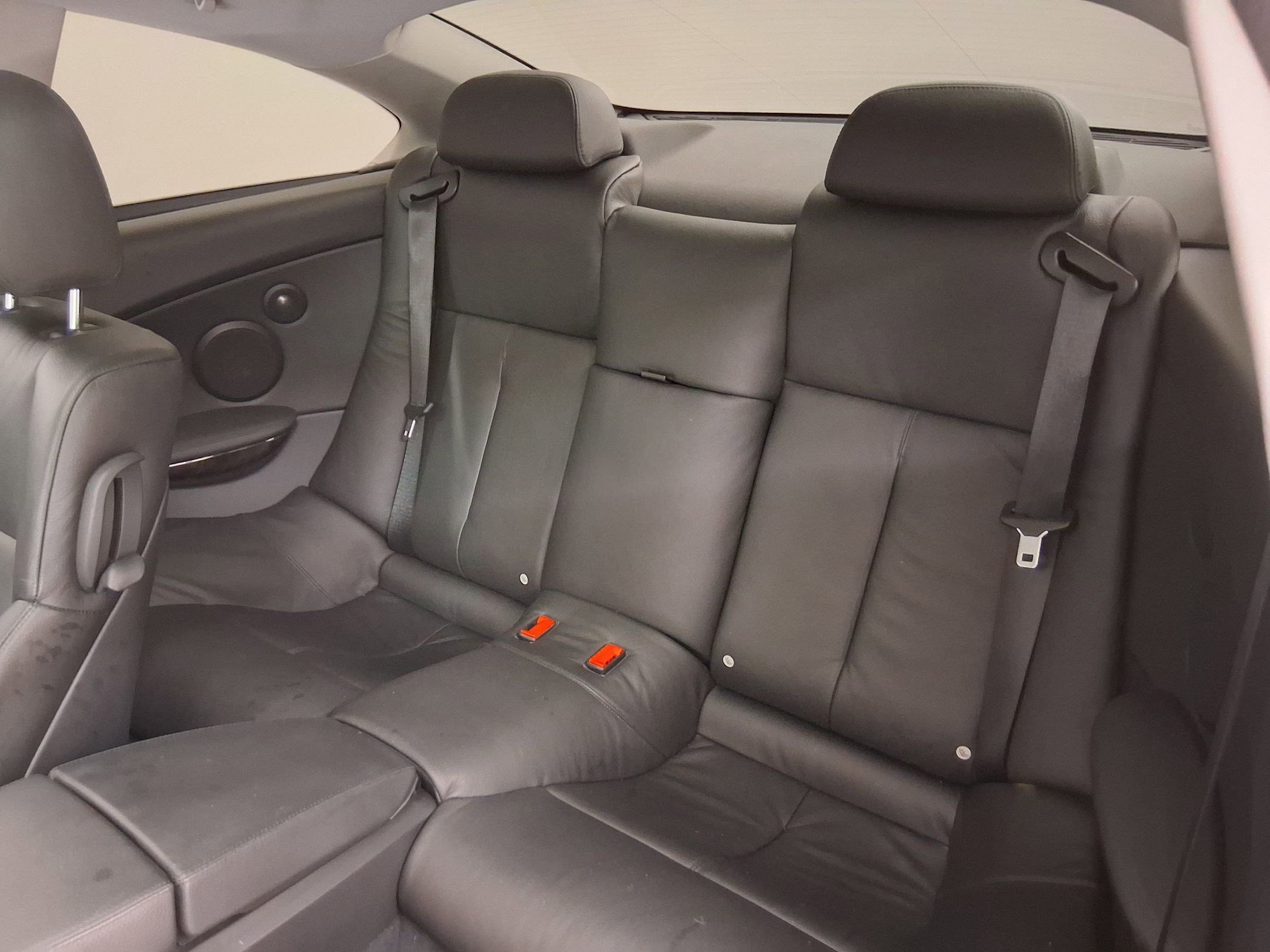 Used 2006 BMW 650i Coupe RWD image 30
