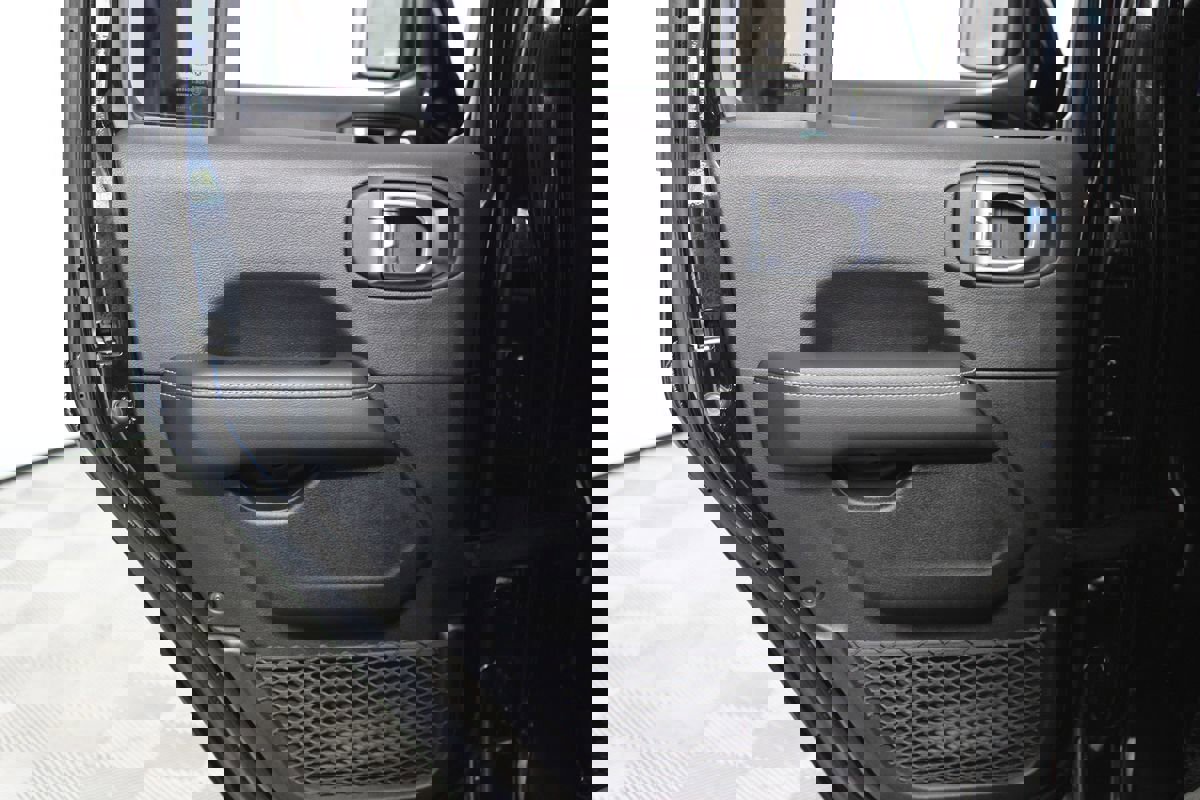 Used 2023 Jeep Wrangler Sahara AWD/4WD image 26