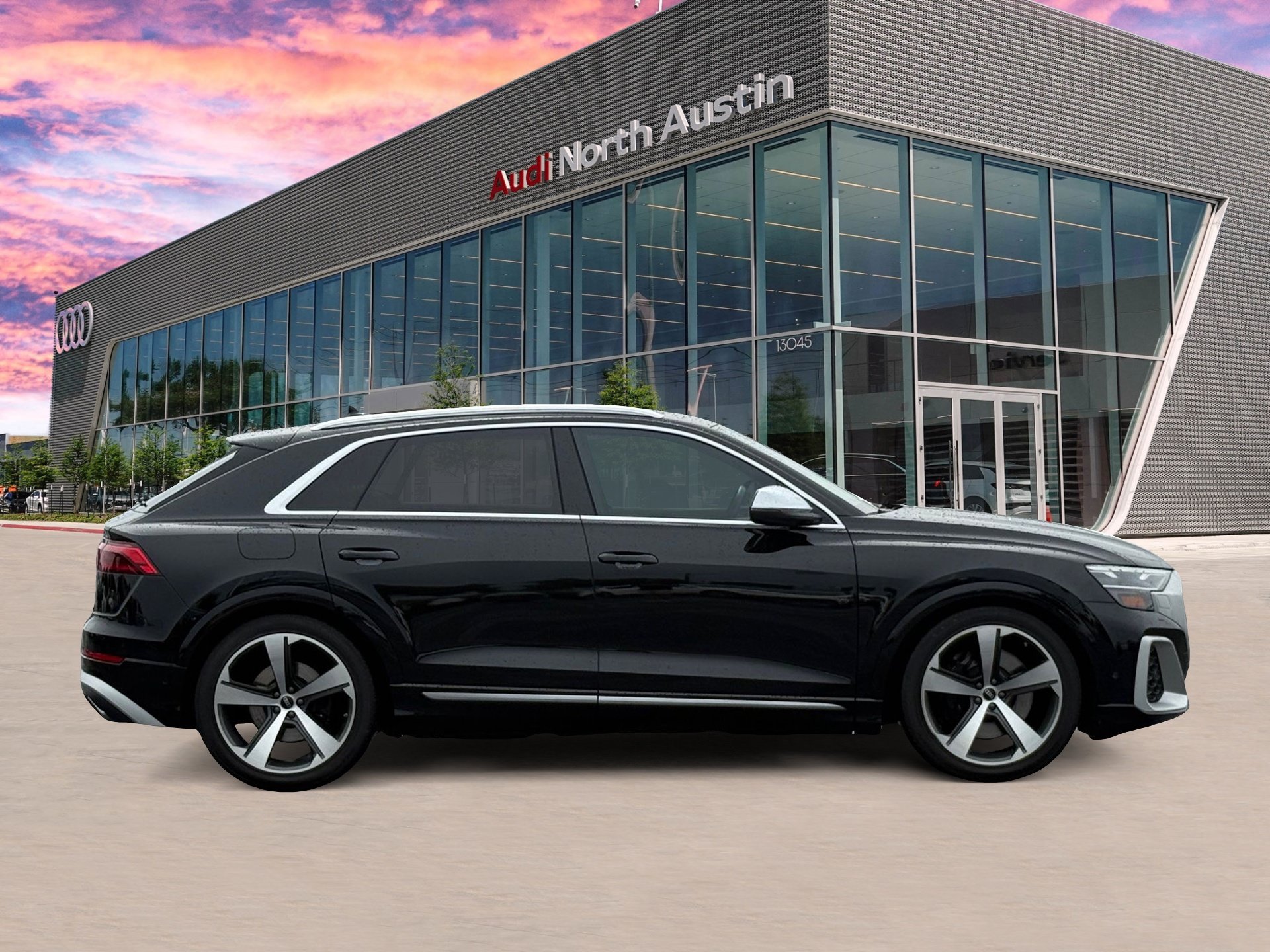 Certified 2024 Audi SQ8 Premium Plus w/ Executive Package AWD/4WD image 8