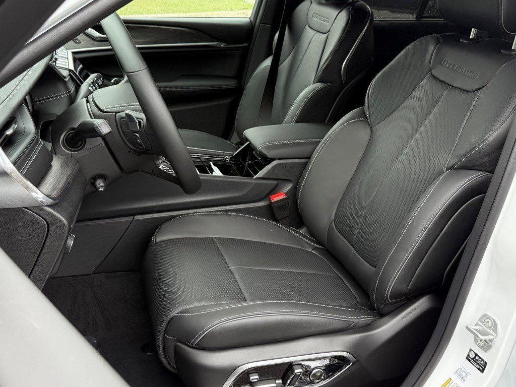 New 2025 Jeep Grand Cherokee Overland w/ Adv Protech Group III image 20