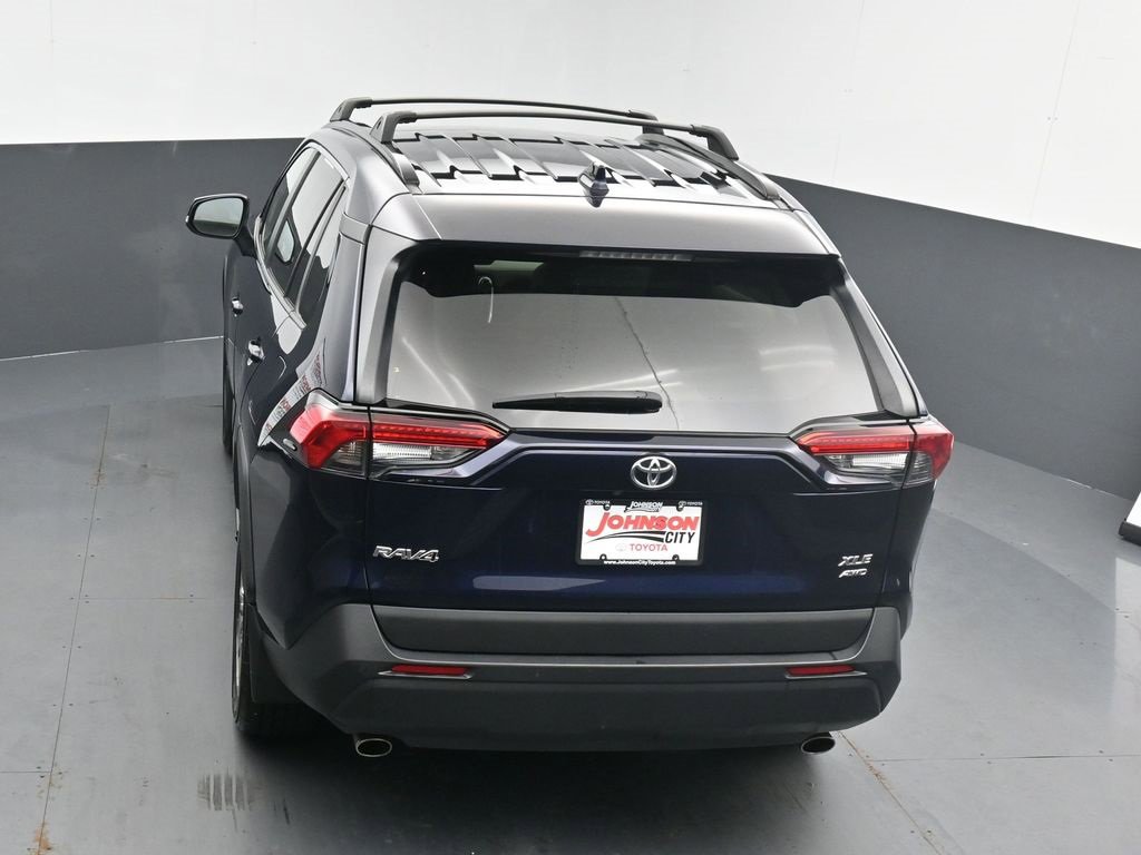 Used 2023 Toyota RAV4 XLE Premium image 31