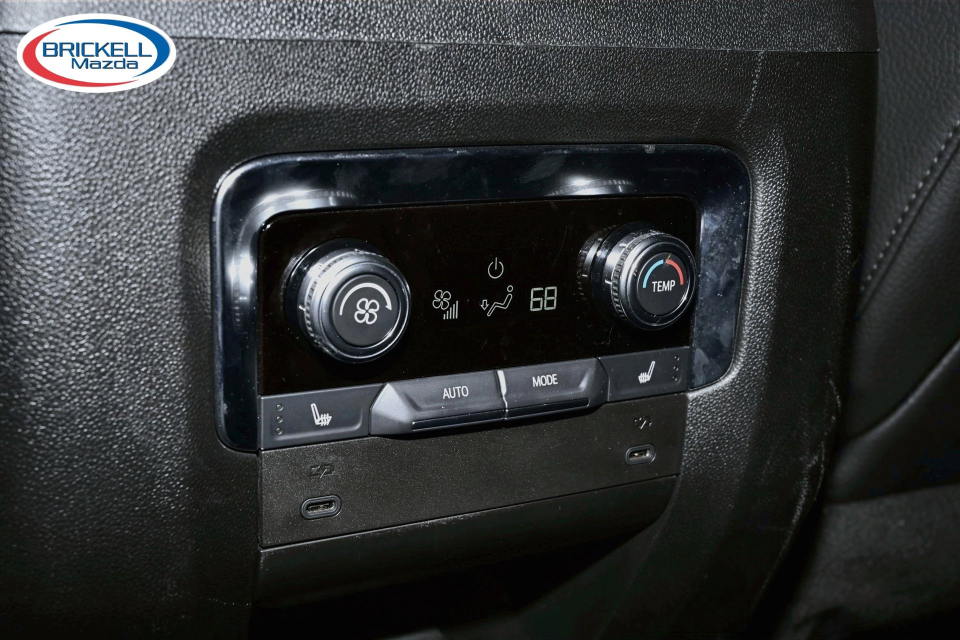 Used 2025 GMC Yukon Denali AWD/4WD image 33