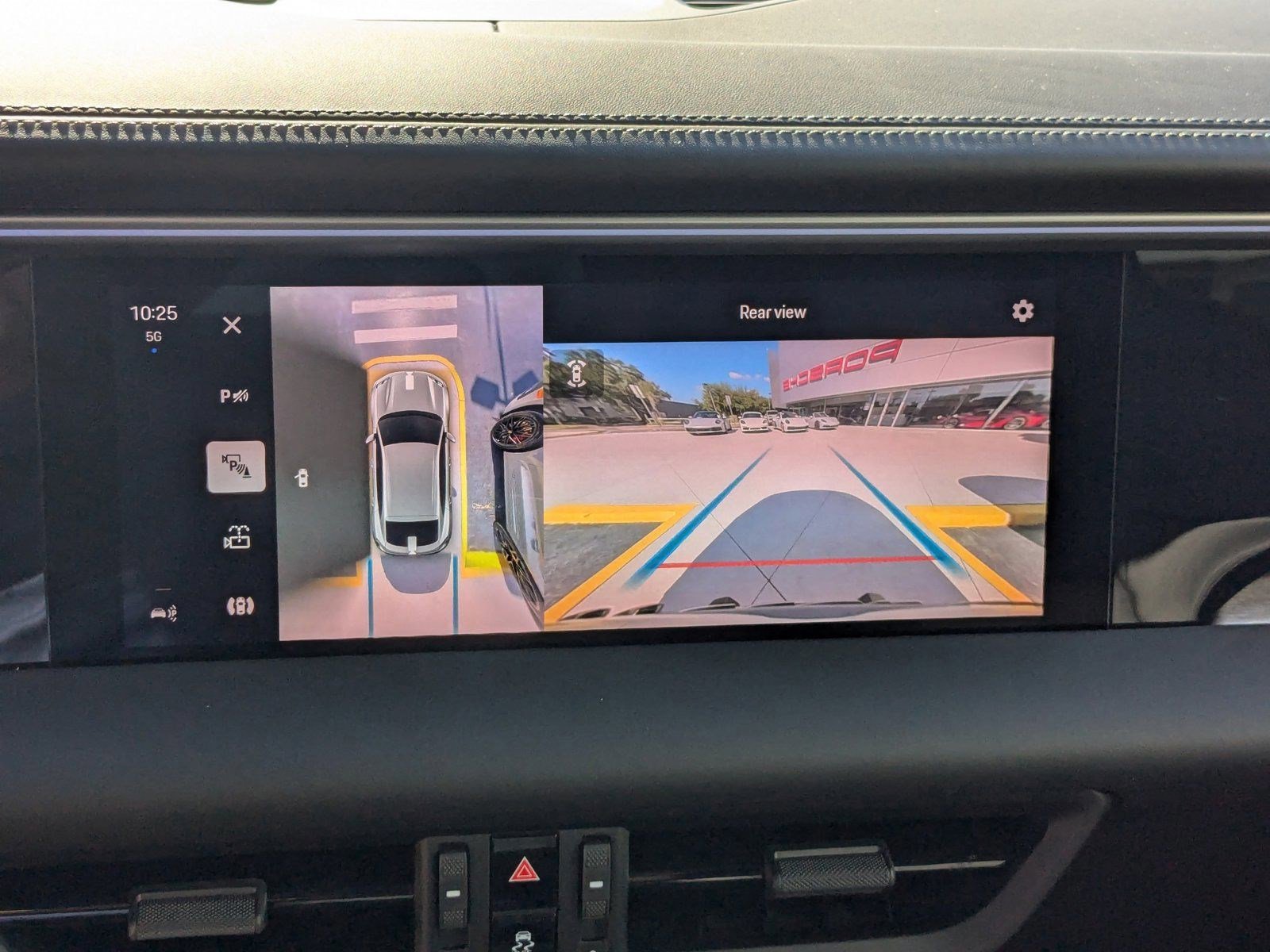 Certified 2024 Porsche Macan 4 Electric image 15