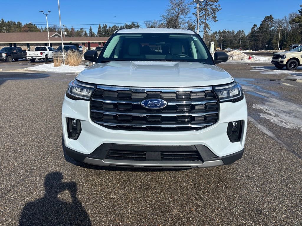Used 2026 Ford Explorer Active w/ Active Comfort Package AWD/4WD image 8