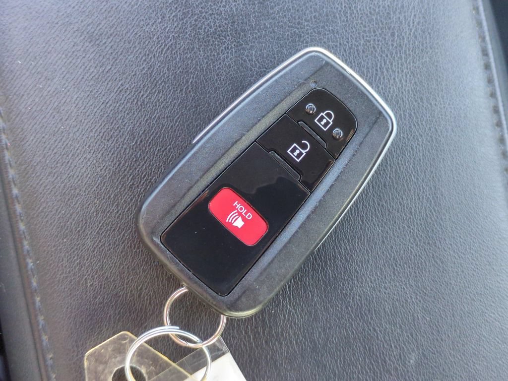 Used 2017 Toyota Prius Four Touring FWD image 23