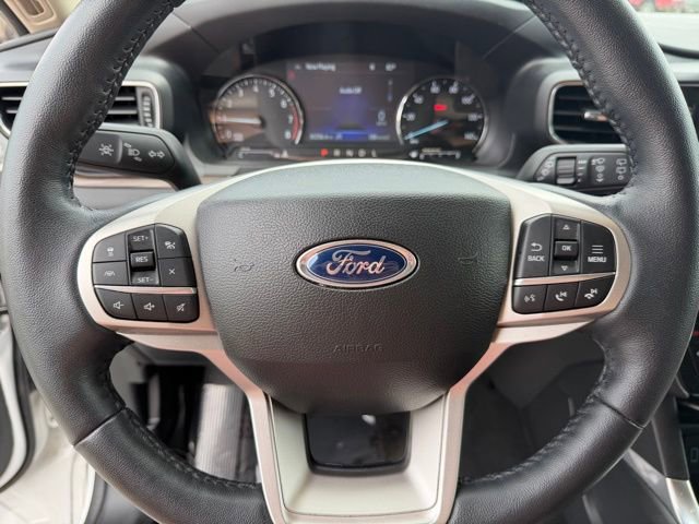 Used 2024 Ford Explorer Limited AWD/4WD image 14