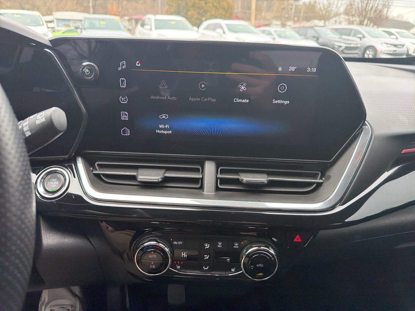 Used 2025 Chevrolet Trax RS w/ Sunroof Package FWD image 11