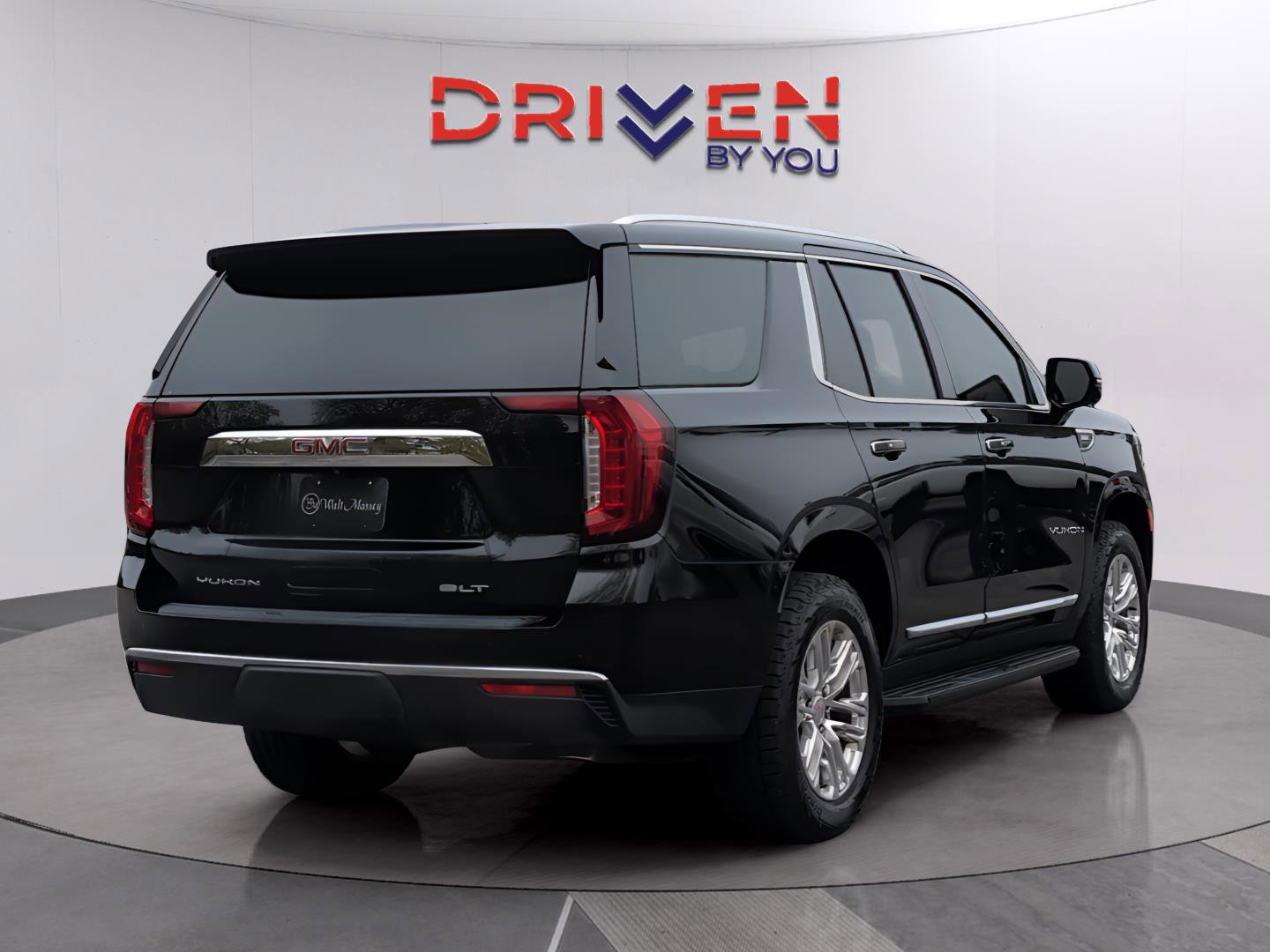 Used 2021 GMC Yukon SLT w/ SLT Luxury Plus Package image 5