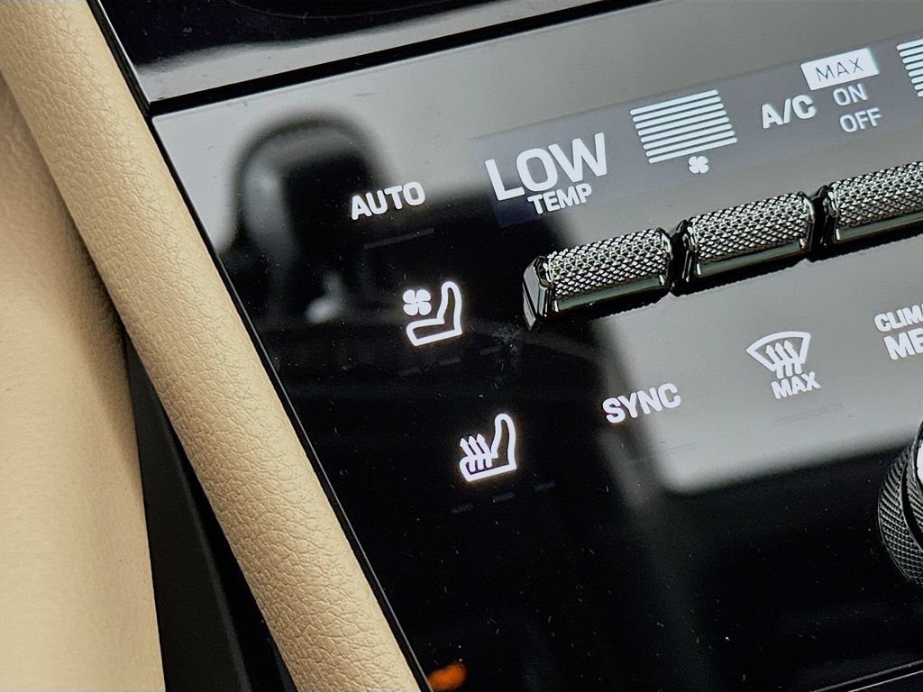New 2026 Porsche Cayenne AWD/4WD image 23