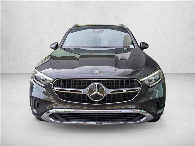Used 2025 Mercedes-Benz GLC 300 image 2