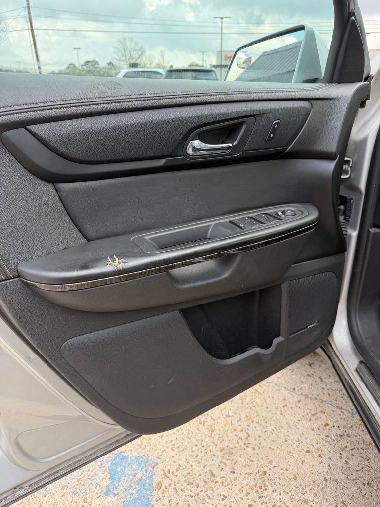 Used 2014 GMC Acadia SLT image 15