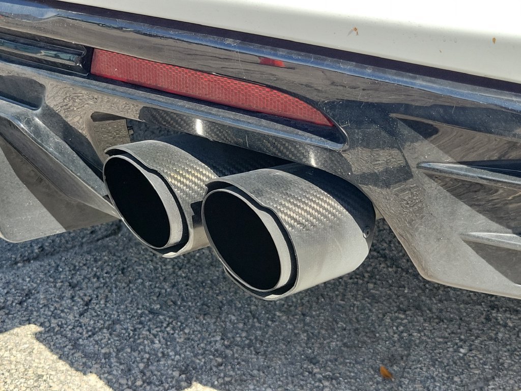Used 2024 Chevrolet Camaro LT RWD image 16