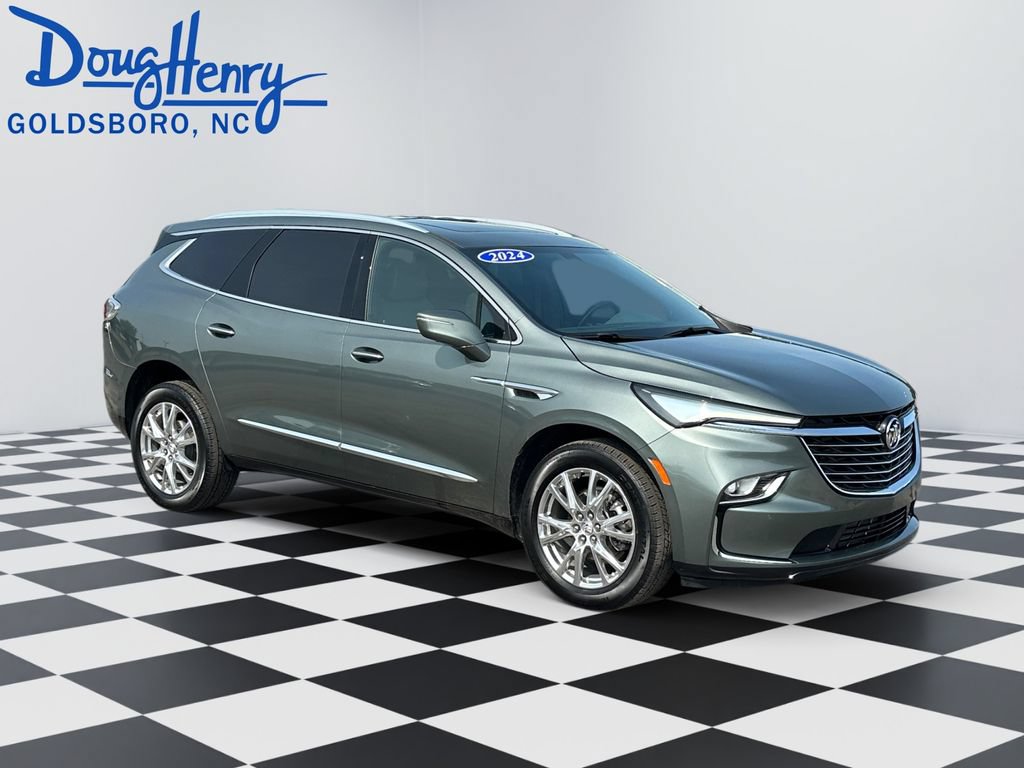 Used 2024 Buick Enclave Essence w/ Experience Buick Package FWD image 7
