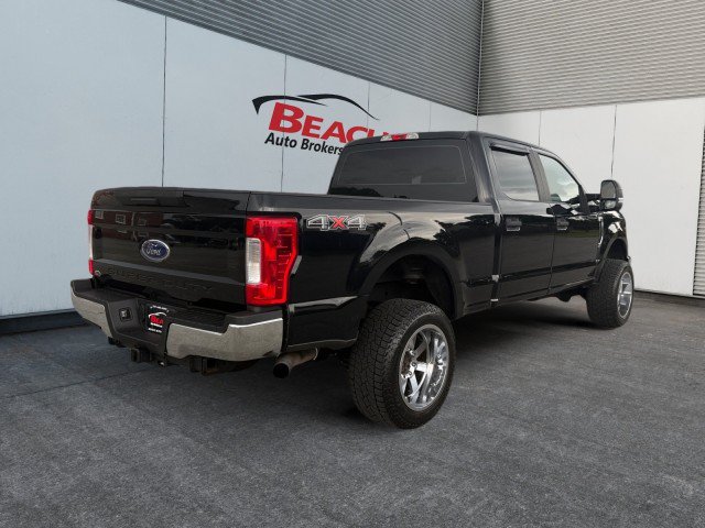 Used 2017 Ford F250 XL w/ Power Equipment Group AWD/4WD image 13