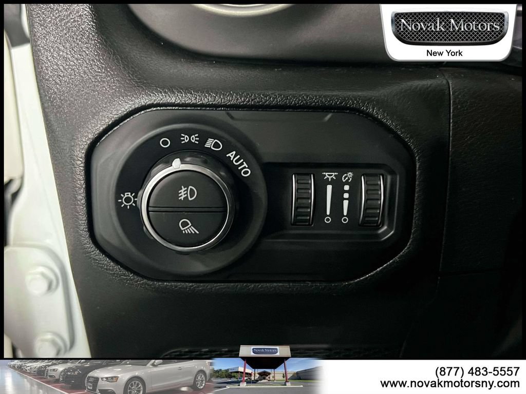 Used 2022 Jeep Gladiator Sport AWD/4WD image 19