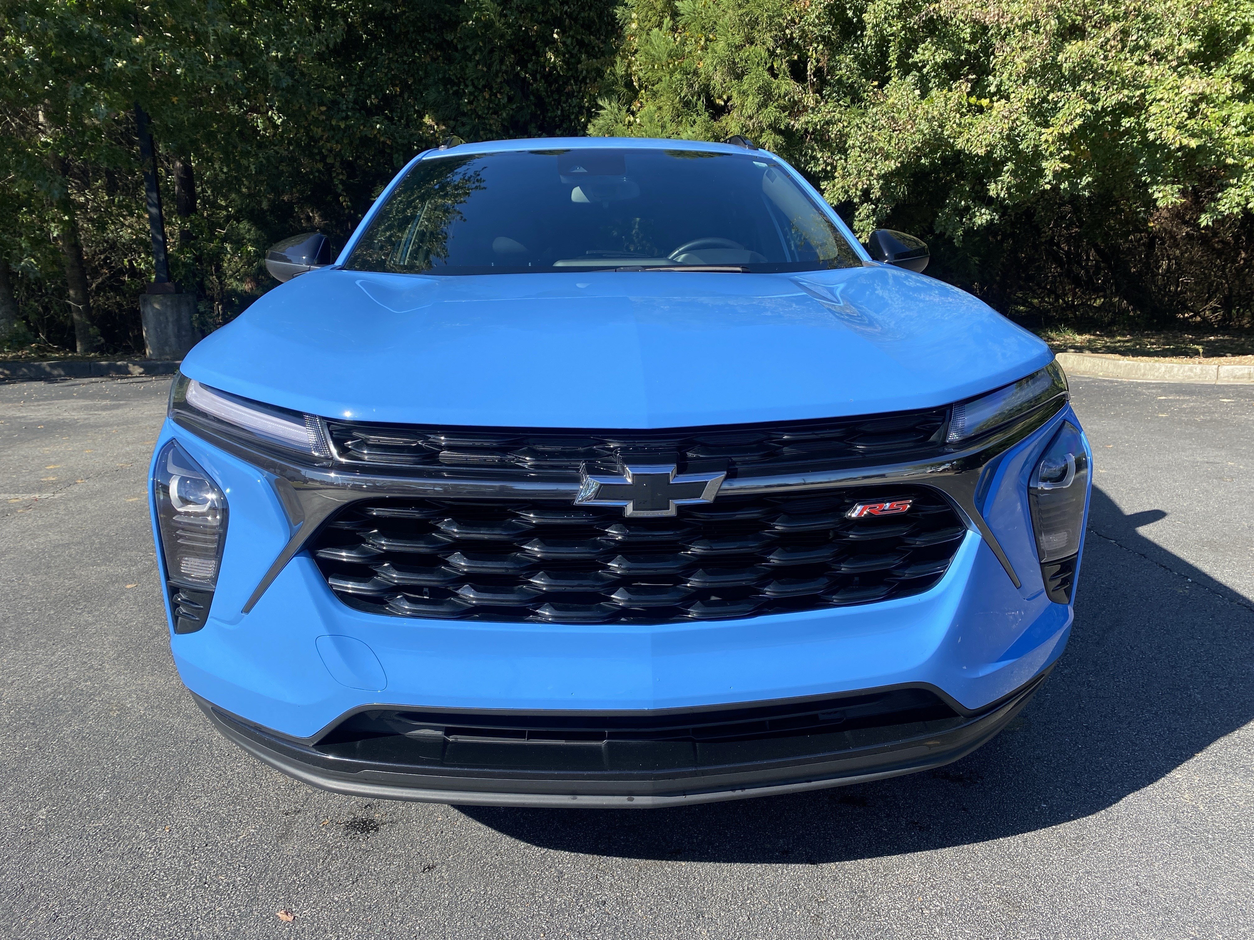 Used 2024 Chevrolet Trax RS w/ Sunroof Package FWD image 3