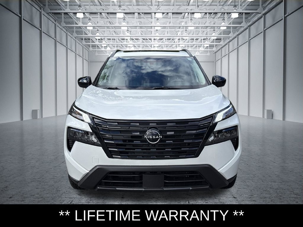 Certified 2026 Nissan Rogue Dark Armor FWD image 2