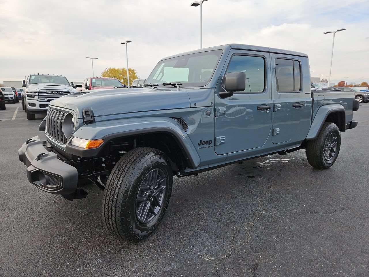 New 2026 Jeep Gladiator Sport AWD/4WD image 3