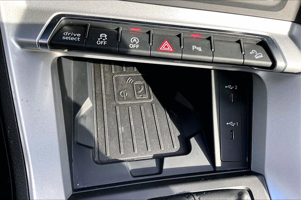 Used 2025 Audi Q3 2.0T Premium Plus w/ Premium Plus Package image 16