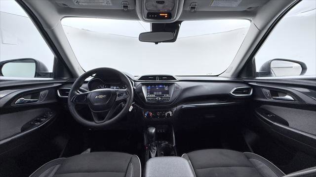 Used 2023 Chevrolet TrailBlazer LS AWD/4WD image 22