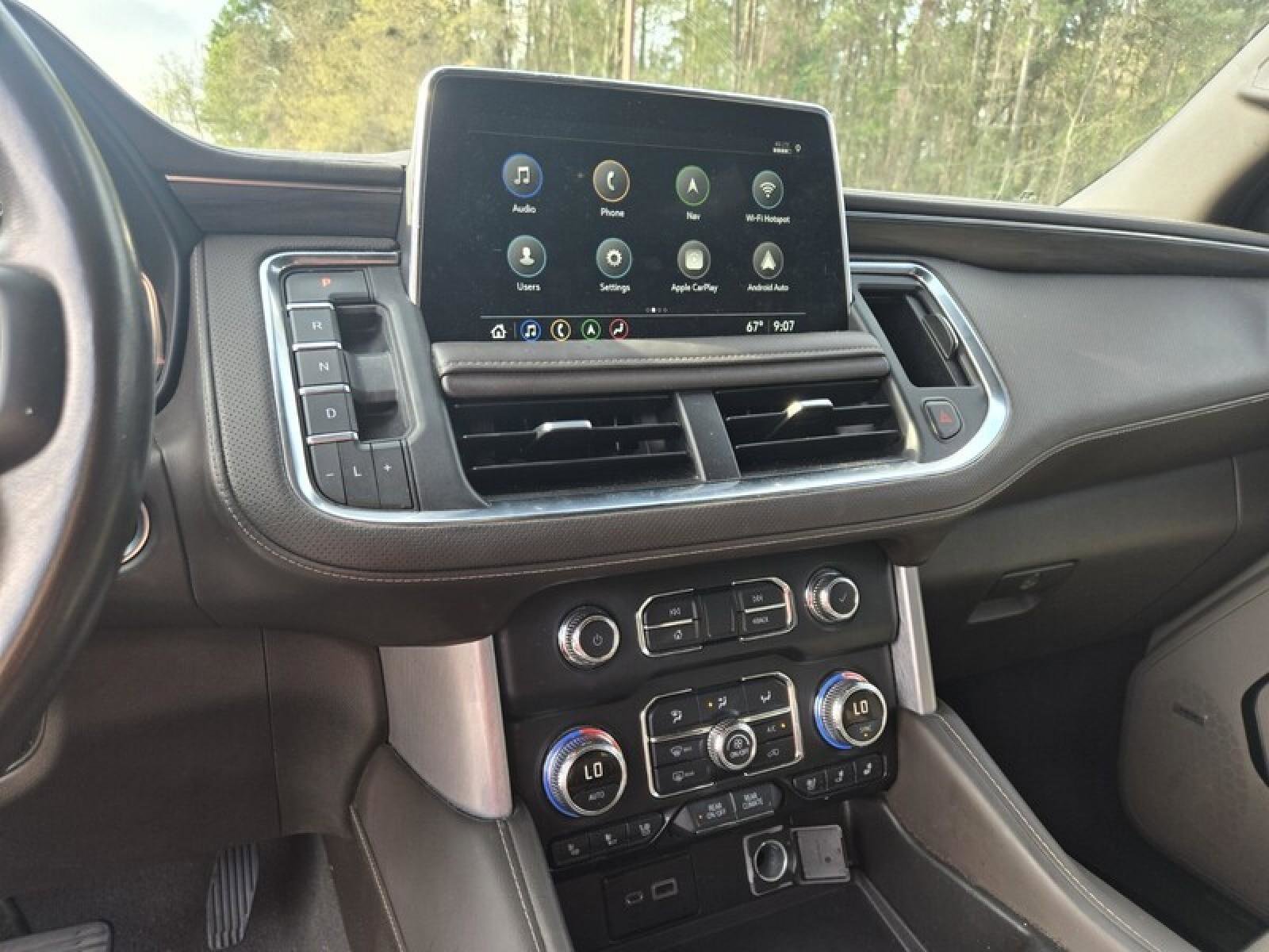 Used 2021 GMC Yukon XL SLT w/ SLT Premium Package image 17