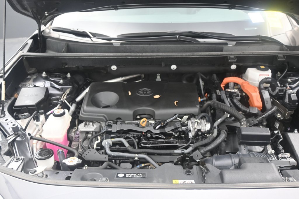 Used 2022 Toyota RAV4 LE AWD/4WD image 14