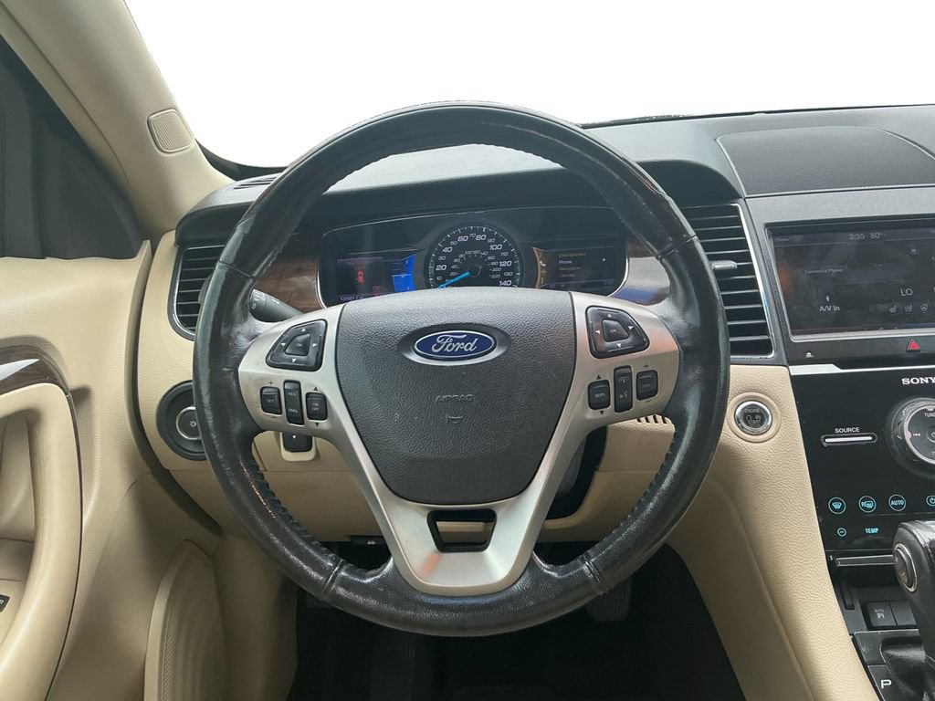 Used 2013 Ford Taurus Limited FWD image 18