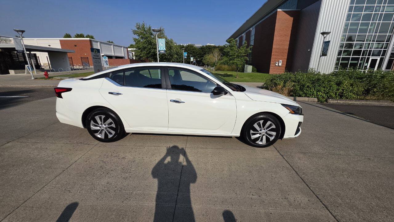 Used 2024 Nissan Altima 2.5 S FWD image 4